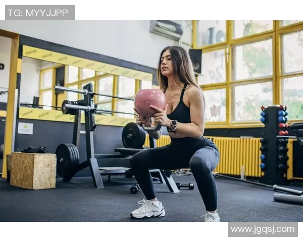 坚持力量训练塑造完美身材打造健康自信新生活方式