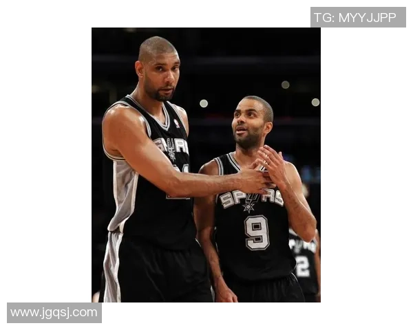 火箭主场迎战马刺年轻阵容激烈对决掀起新赛季焦点之战 火箭主场迎战马刺年轻阵容激烈对决掀起新赛季焦点之战