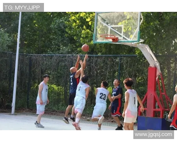 篮球的魅力与技术进步：从街头到职业赛场的全方位发展与变革